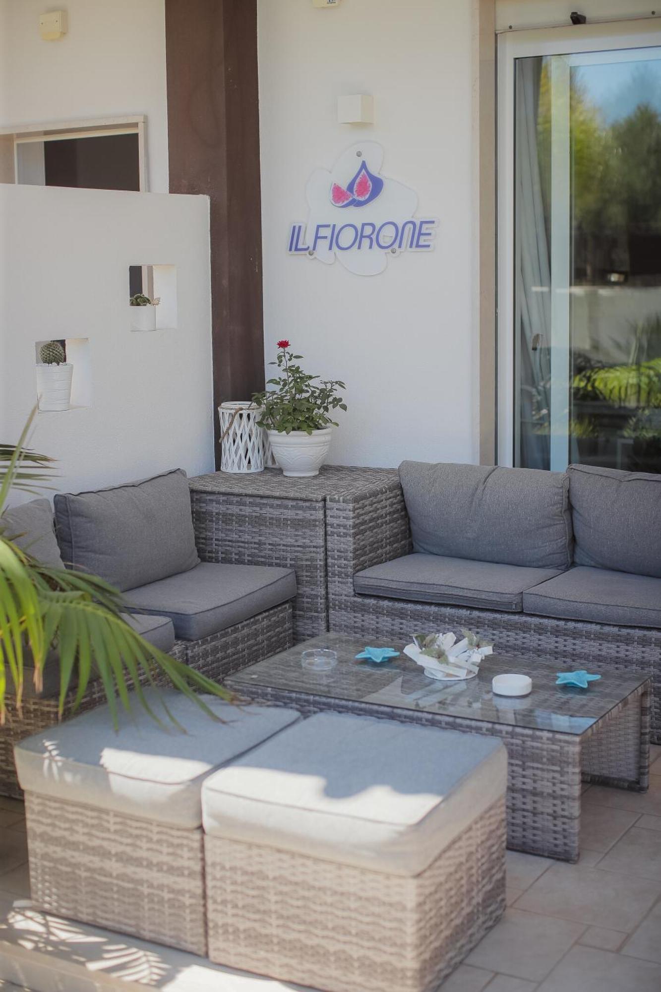 B&B Il Fiorone Torre Canne Bagian luar foto