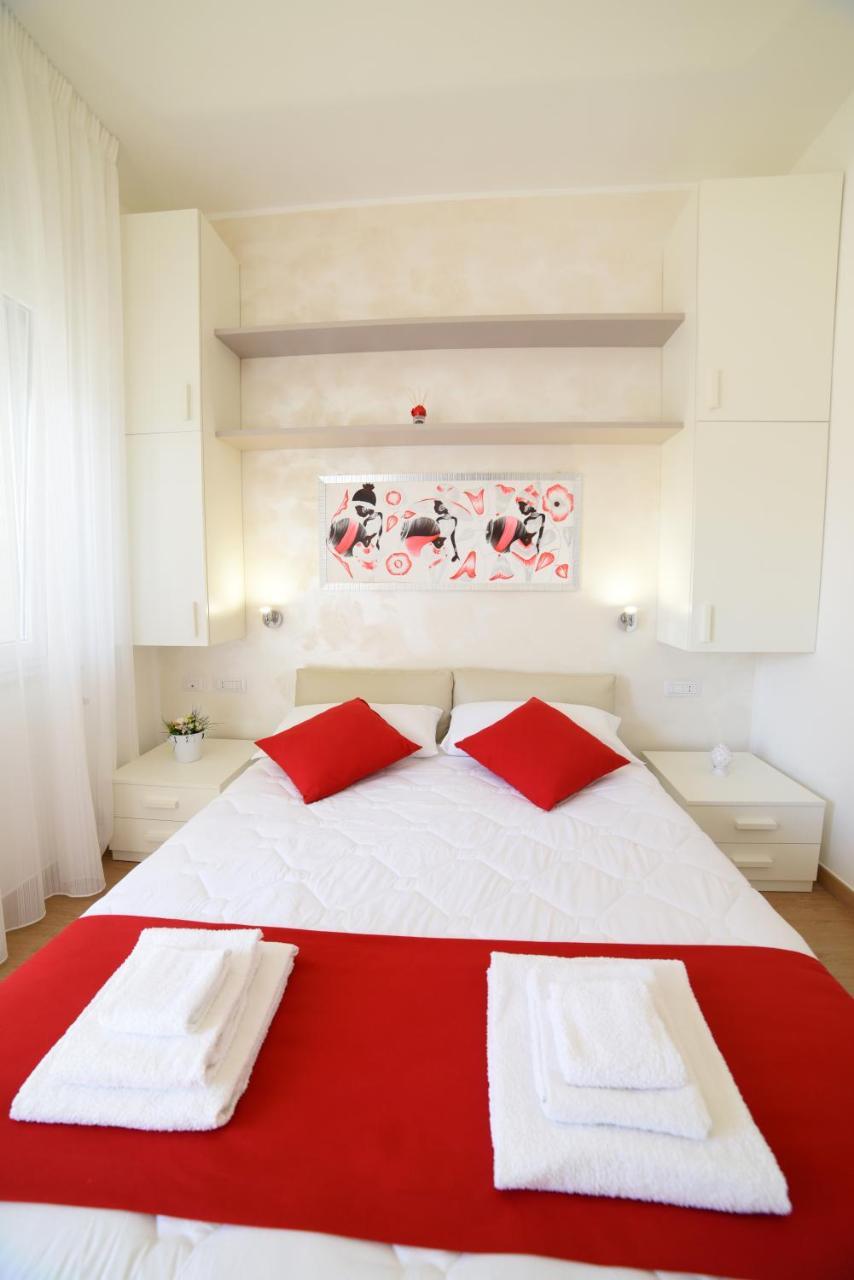B&B Il Fiorone Torre Canne Bagian luar foto