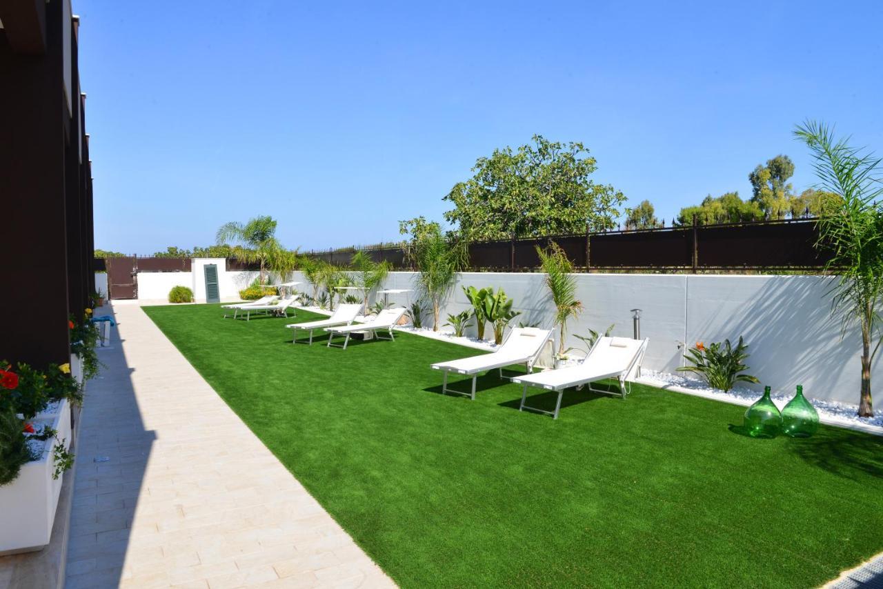 B&B Il Fiorone Torre Canne Bagian luar foto